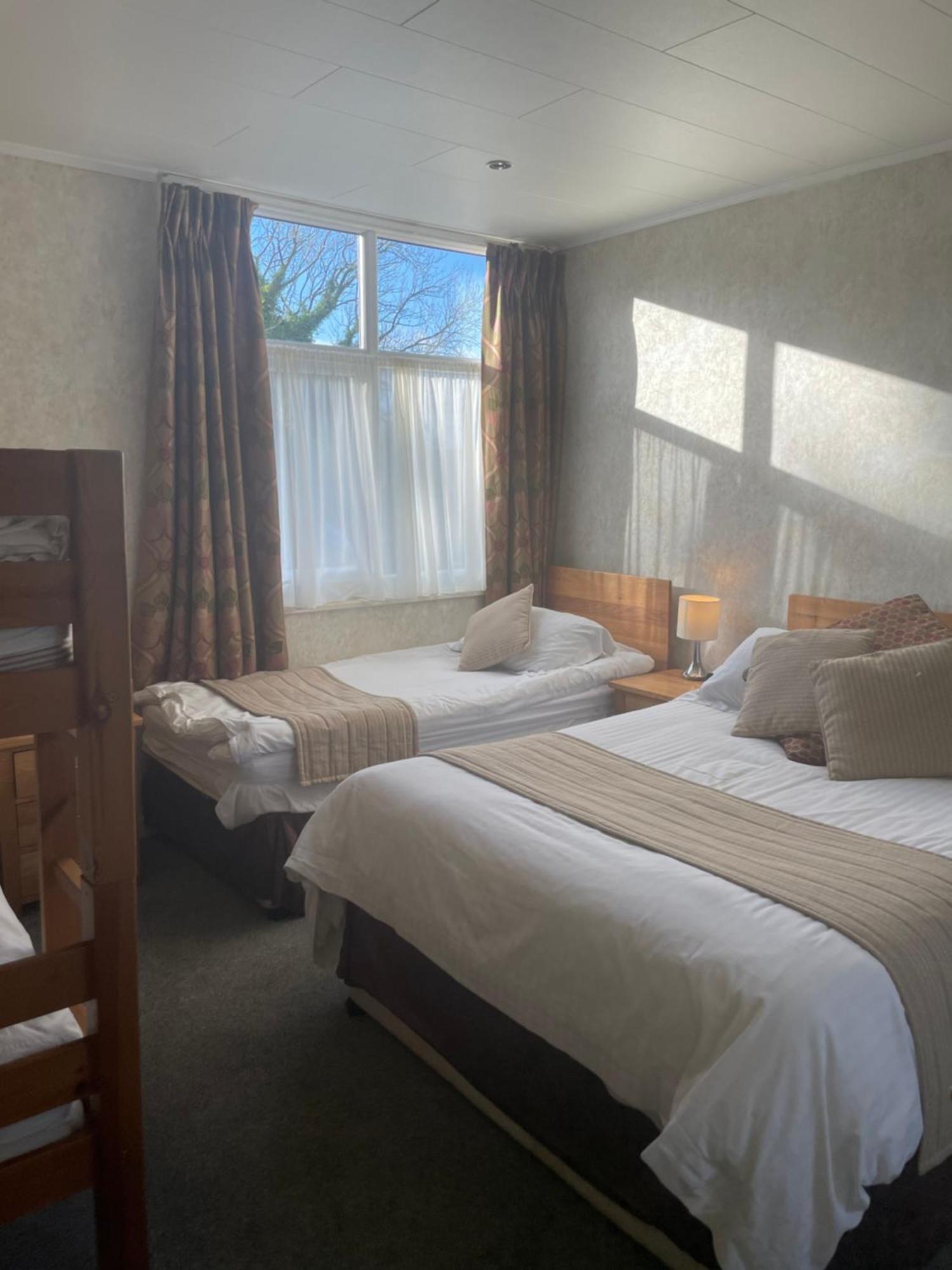 The Dog & Partridge Country Inn Ashbourne  Luaran gambar