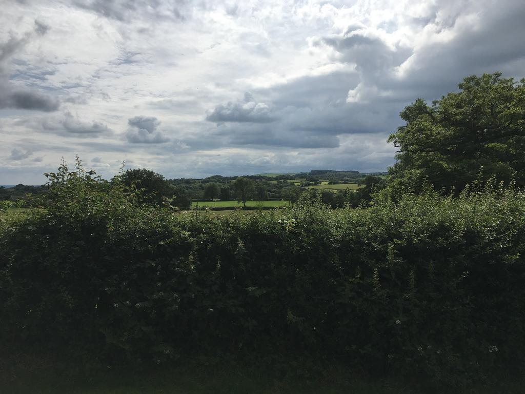 The Dog & Partridge Country Inn Ashbourne  Luaran gambar